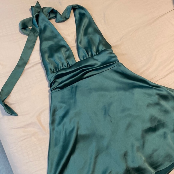 EMERALD GREEN HALTER DRESS - Picture 1 of 3